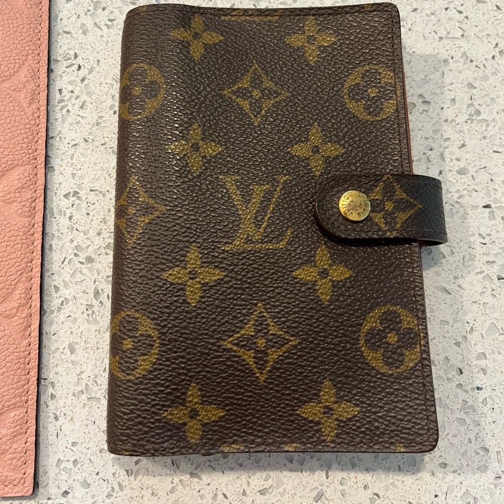 Louis Vuitton agenda